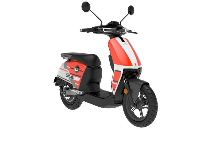 Super Soco CUx: scooter elettrico in edizione speciale Ducati