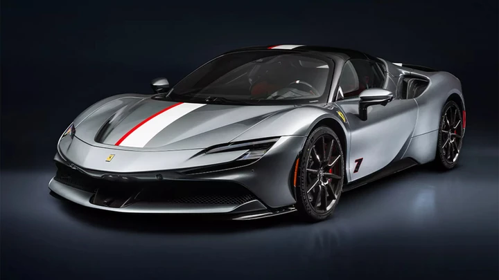 Ferrari SF90 Spider: la versione personalizzata dal programma Tailor Made
