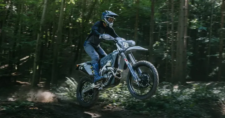 La nuova arma per l’enduro estremo? Si chiama Husqvarna FE 350 Pro