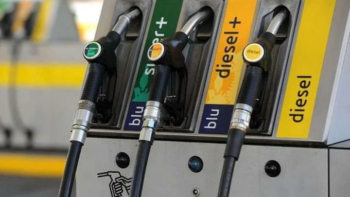 Bruxelles pensa alla tassa sulla benzina per aumentare le entrate