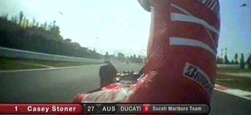 MotoGp: Stoner piglia tutto