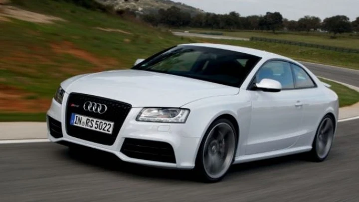 Audi RS5: il motore 4.2 V8 sviluppa 422 CV reali e non 450