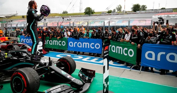 F1: Hamilton non china la testa di fronte alle accuse della Red Bull