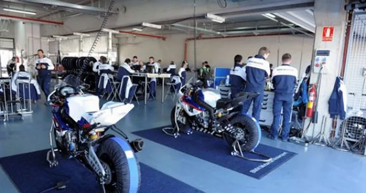 BMW Motorrad Motorsport ufficializza il Team SBK