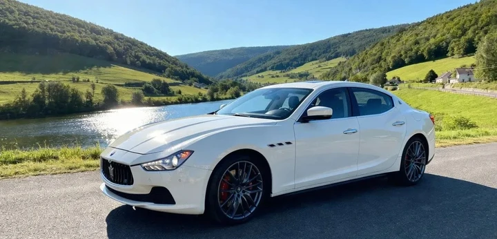 Compra un biglietto della lotteria da 2 euro e vince una Maserati col V6