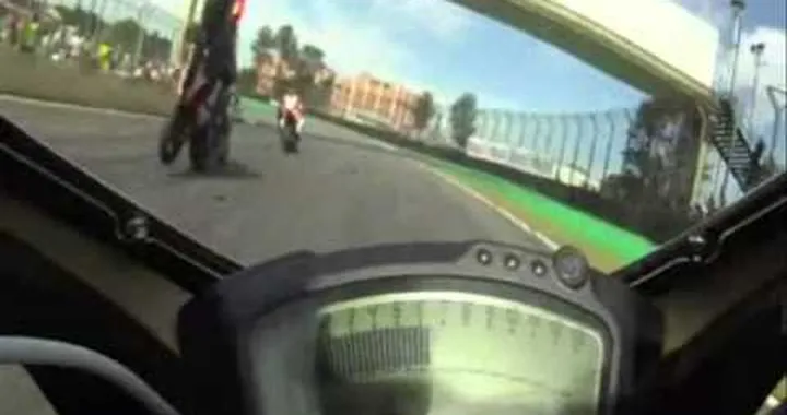 Crash Interlagos Superbike onboard
