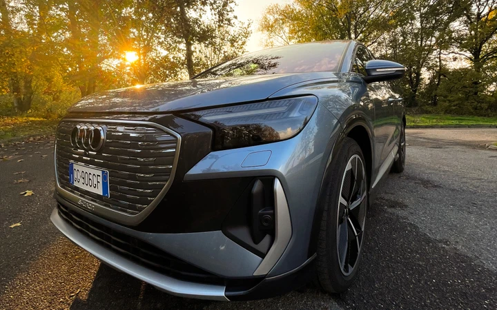 Audi Q4 Sportback 50 e-tron S-line quattro: la prova su strada