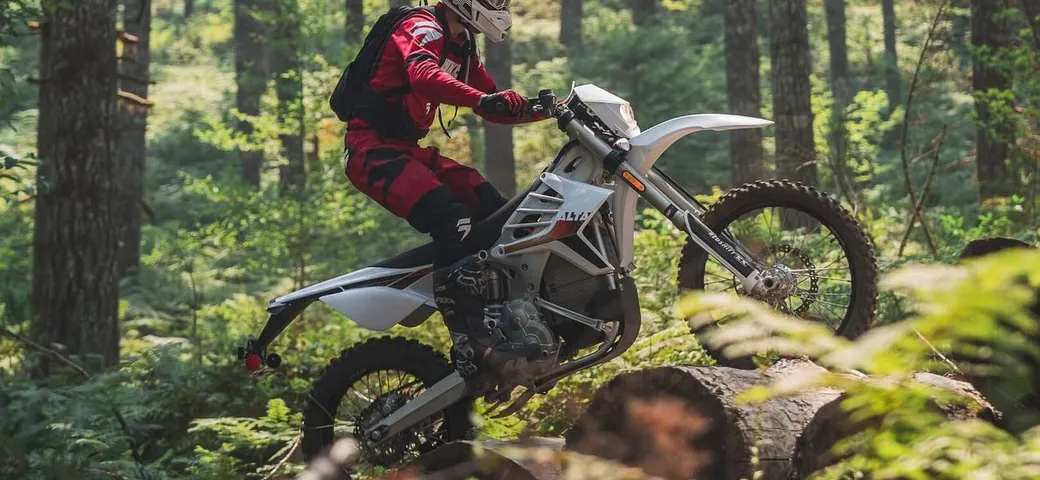 Alta Motors Redshift EX: elettrica... al tassello!