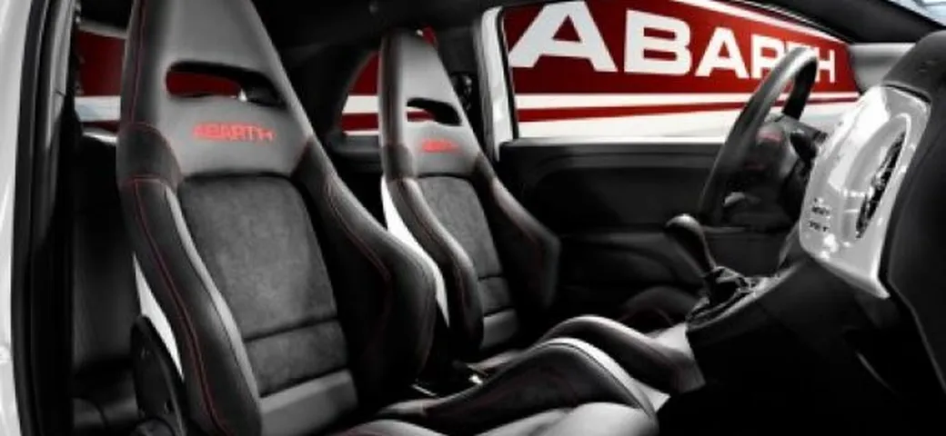 Abarth: ecco i nuovi sedili sviluppati con Sabelt