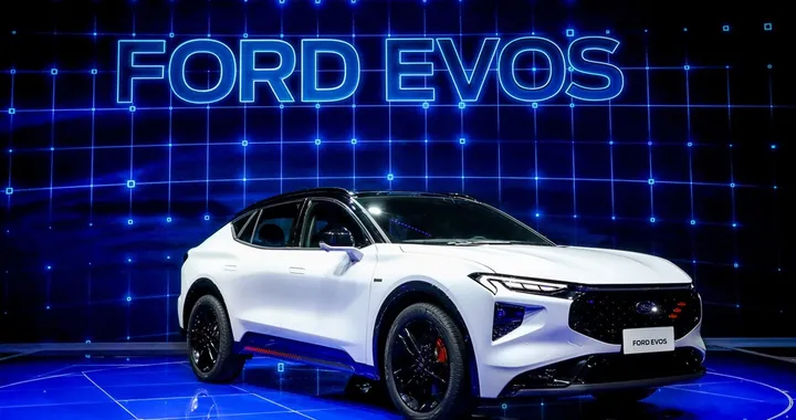 Ford Evos: tra station wagon e SUV