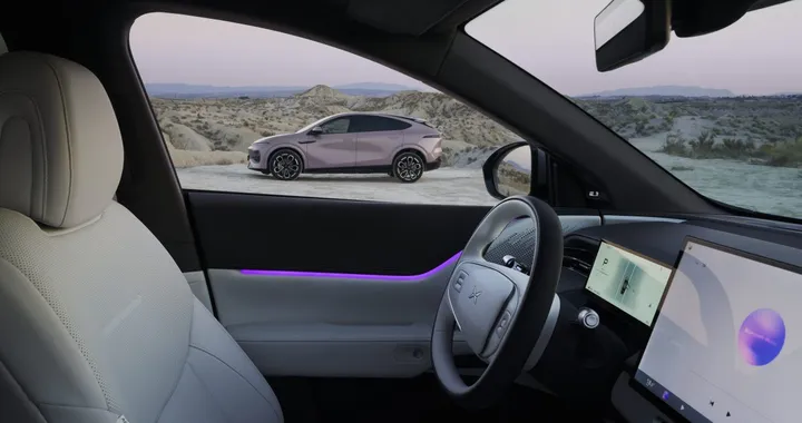 XPENG rivoluziona l’esperienza a bordo con XOS 5.8.7: IA al centro