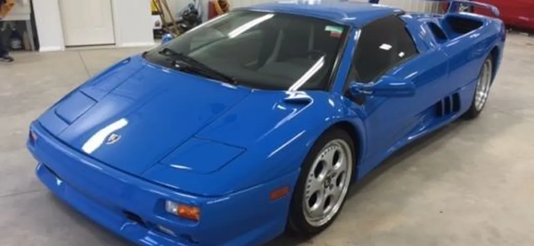 La Lamborghini Diablo di Donald Trump all'asta per oltre 400 mila euro