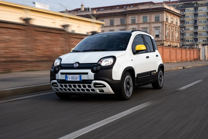Fiat Panda, da adesso è più tecnologica con gli ADAS obbligatori