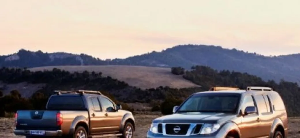 Nissan: prime immagini per Pathfinder e Navara restyling