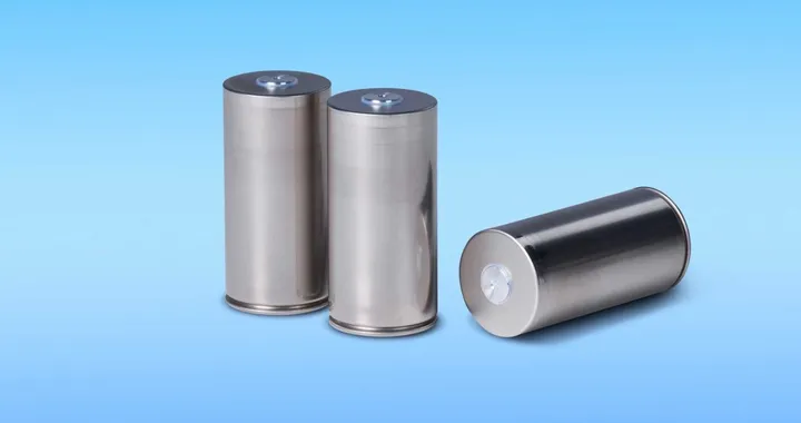 BMW i7, riduce le emissioni del 33% grazie alle batterie Gen6 e materiali riciclati