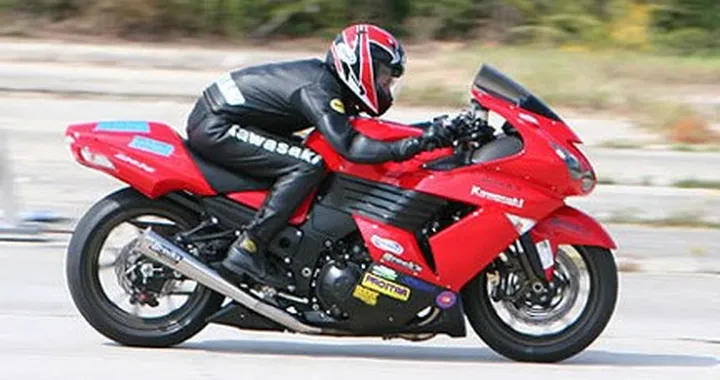 Una Kawasaki ZX-14 da oltre 322 km/h