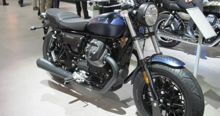 Moto Guzzi V9 MY 2018