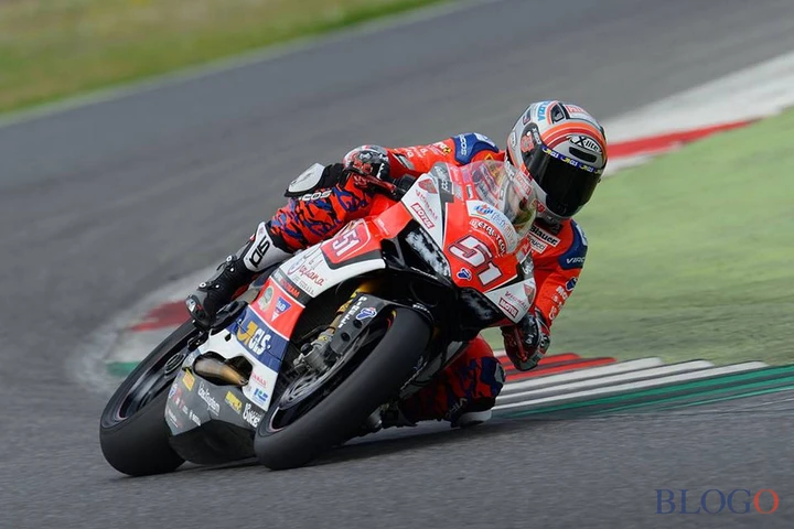 BSB: a Brands Hatch il prototipo di Ducati Panigale V4