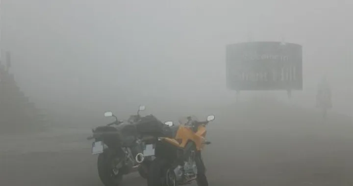 Foto del giorno: In moto a Silent Hill