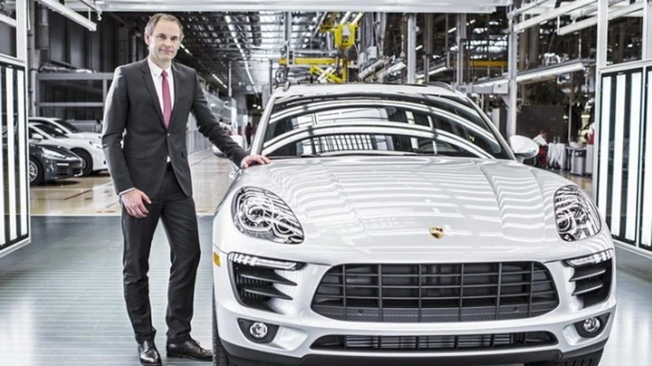 Esenzioni allo stop per le auto endotermiche? Porsche non è d'accordo