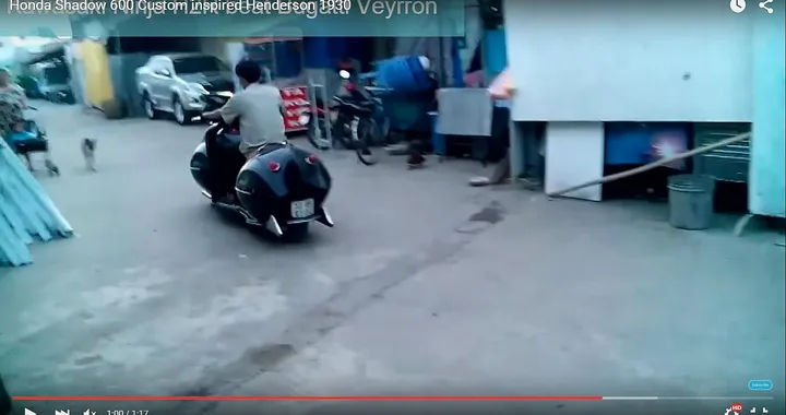 Replica Henderson Streamline del 1930 su base Honda Shadow