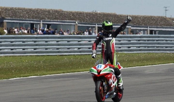 Supersport Portimao: Lowes vince il duello con Sofuoglu