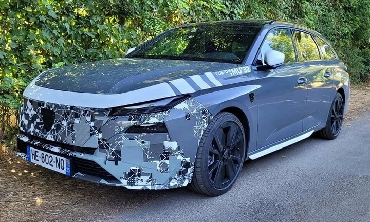 Peugeot 308, il restyling sorpreso sulle strade: cosa offrirà