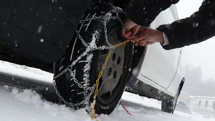 Obbligo catene da neve o pneumatici invernali: cosa sapere