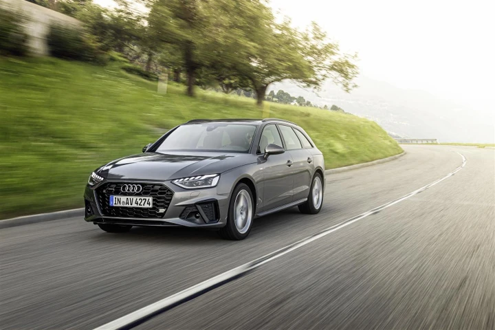Audi A4 Avant 2023: allestimenti ancora più completi