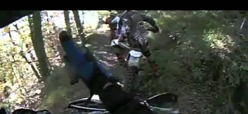Video del giorno: le avventure di Albenga Enduro