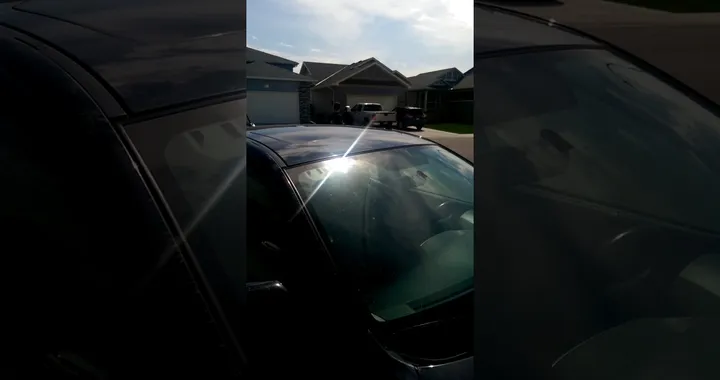 Pronti, partenza, via e sfonda la porta del garage!