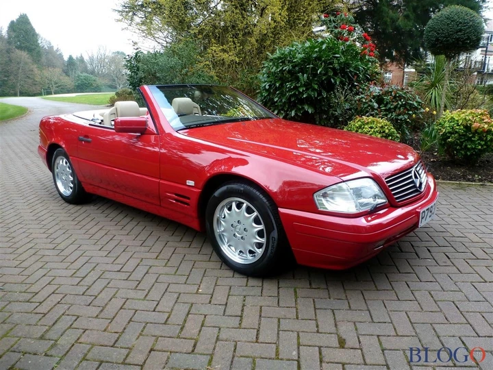 Perde le chiavi, abbandona la Mercedes SL500 per 20 anni