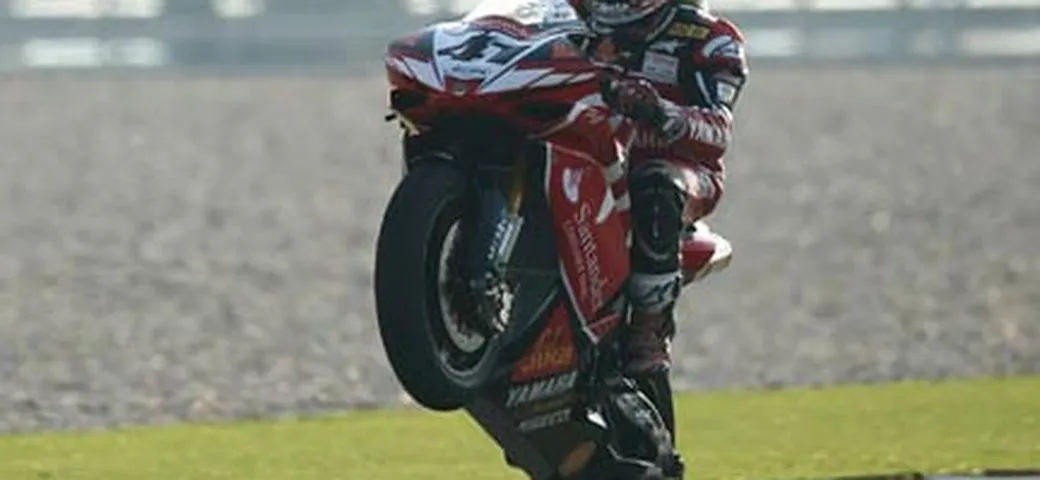 SBK: Haga beffa Biaggi a Donington