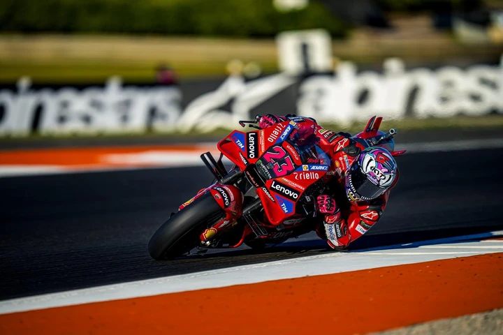 Ducati Lenovo Team: Bagnaia e Bastianini fuori dalla Top 10 a Valencia