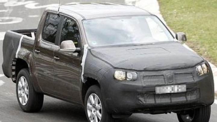Volkswagen: nuove foto spia del pick-up Robust