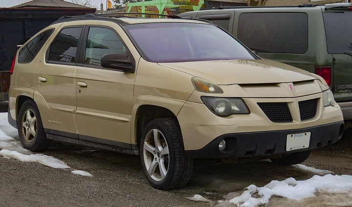 SUV storici: da Pontiac Aztek a Nissan Juke, le icone che hanno cambiato il design