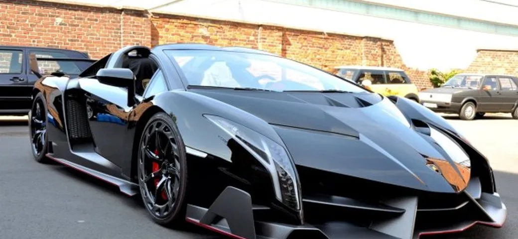 Una Lamborghini Veneno Roadster è in vendita per 5.7 milioni di euro