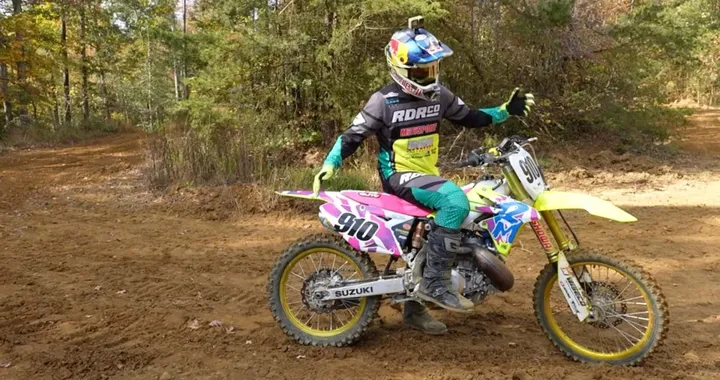 Stark Varg, la moto che ha fatto tremare il mito delle 500 2T [VIDEO]