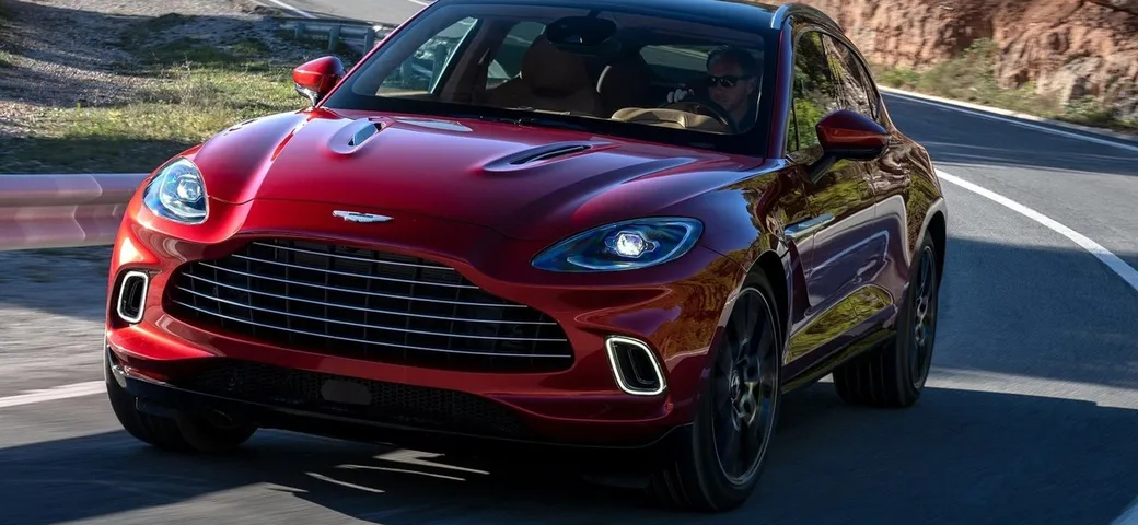 Aston Martin DBX: lusso a ruote alte