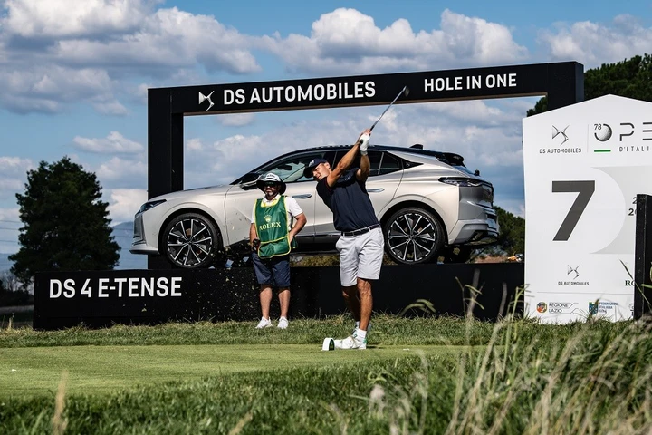 DS Automobiles: la gamma E-Tense all’Open d’Italia 2021 di golf