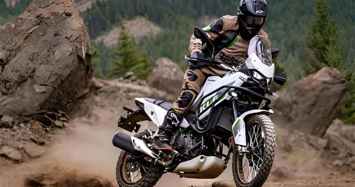 Kawasaki KLE500: ritorno dell'adventure ispirata al rally per il 2026