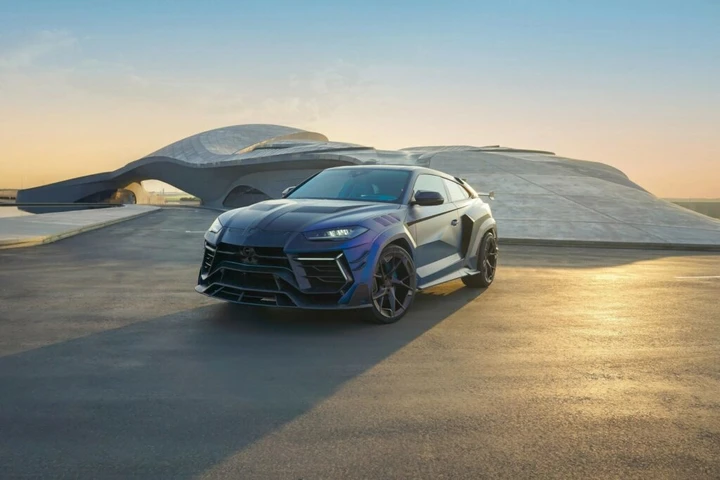 Lamborghini Urus diventa coupé grazie a Mansory