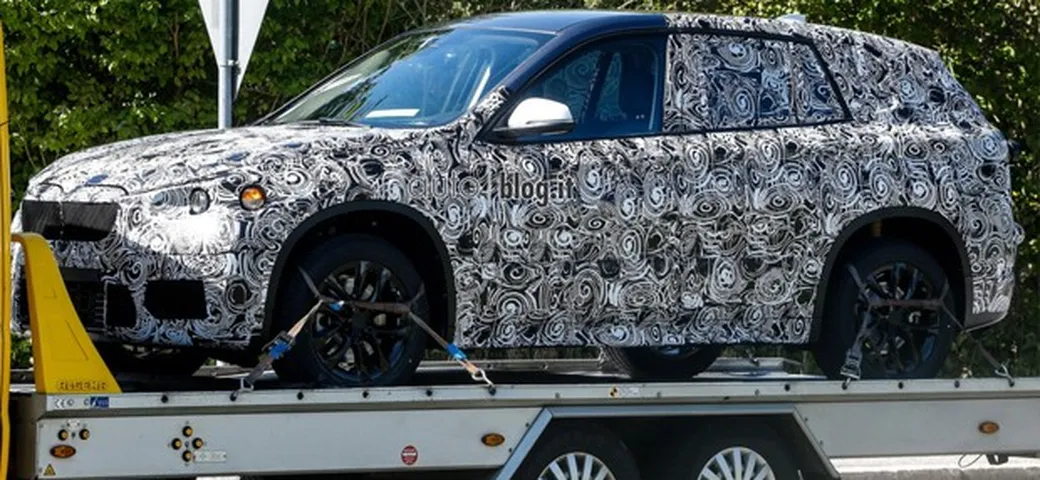 BMW X1: foto spia della Suv Compatta