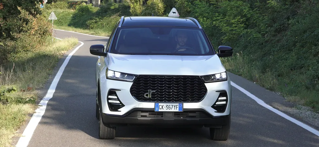 DR 6.0: il SUV italiano che ama viaggiare