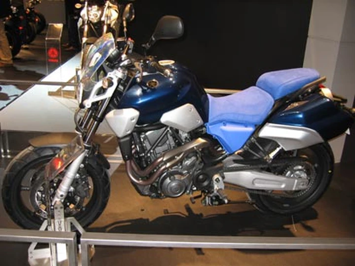 Salone Milano - Yamaha MT-03 Spider Smart City