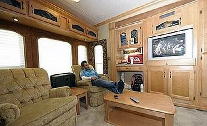 Capirossi apre le porte alla sua casa viaggiante