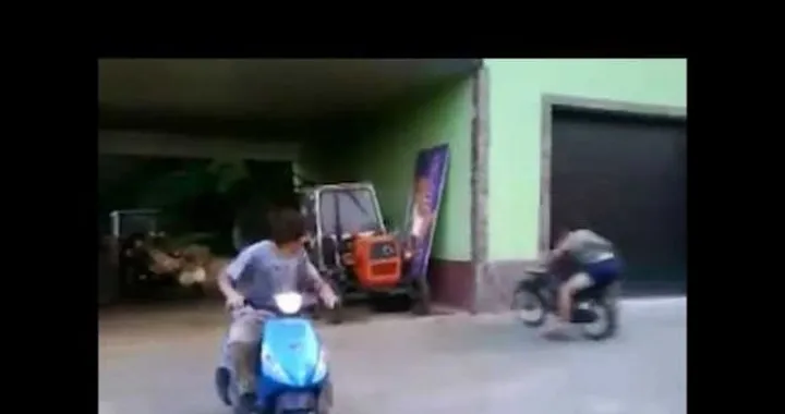 Cretini in moto: la compilation