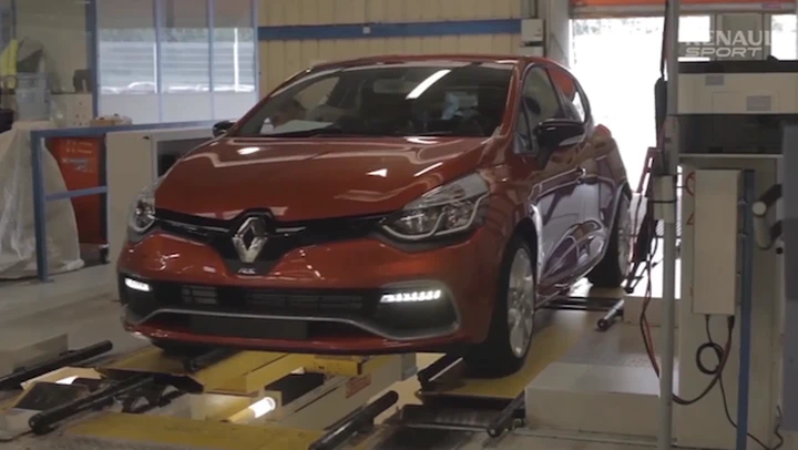 Renault Clio RS 200 EDC: la produzione [Video]