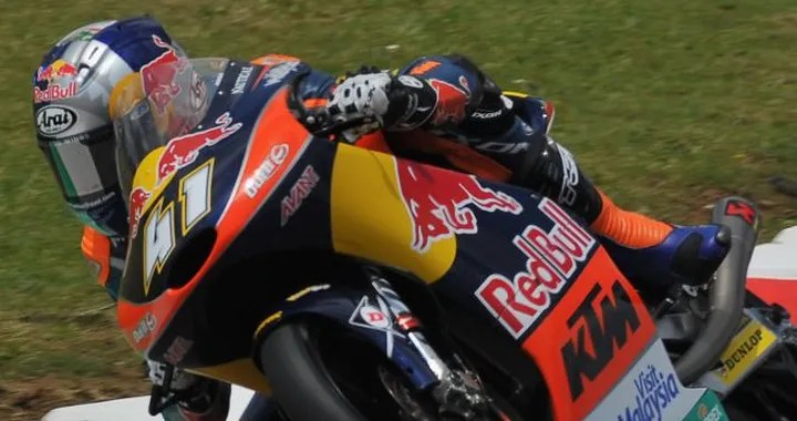 Moto3, la “prima” del rookie Joan Mir. Podio per Bastianini. Italiani in chiaroscuro. Binder, titolo più vicino