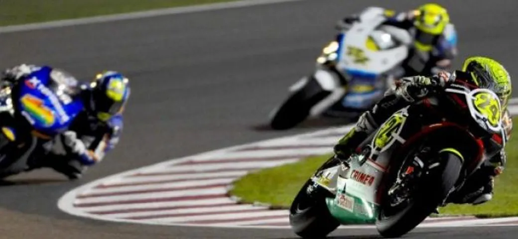 Moto2: Elias in pole position, a seguire Simon e Bradl